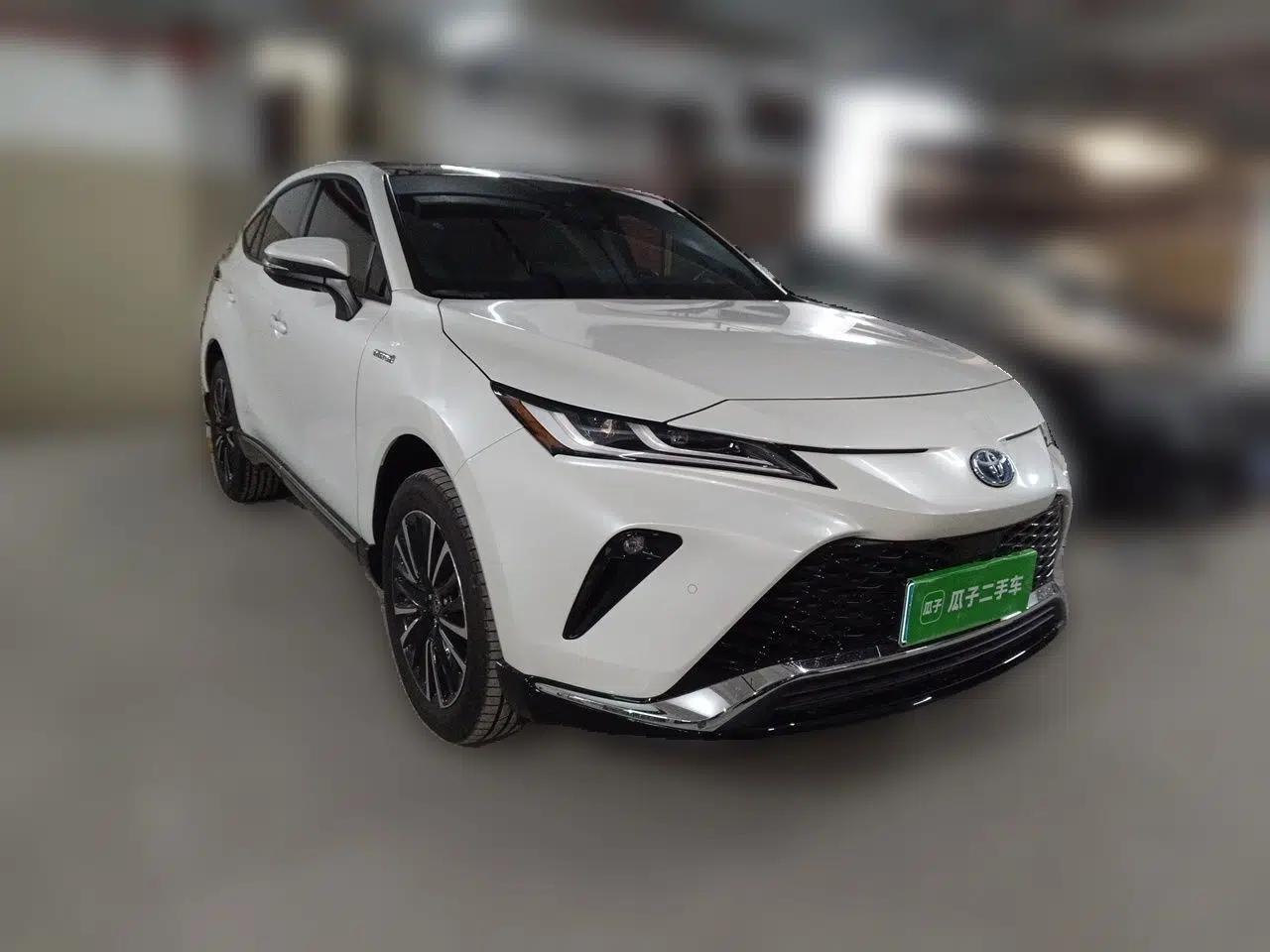 Toyota Venza 2022 Dual-Engine 2.5L CVT Two-Wheel Drive Prestige Edition — миниатюра 3
