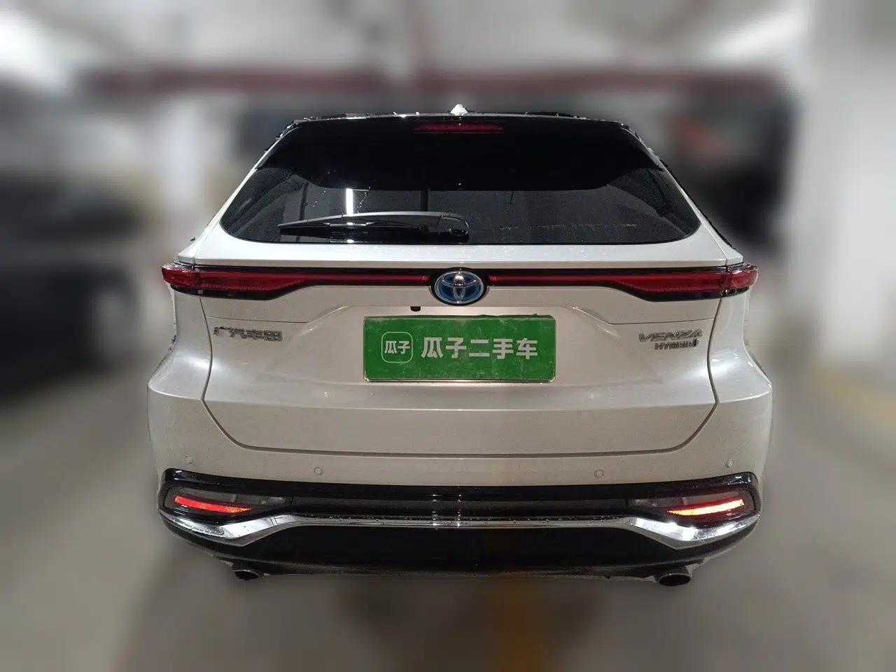 Toyota Venza 2022 Dual-Engine 2.5L CVT Two-Wheel Drive Prestige Edition — миниатюра 5