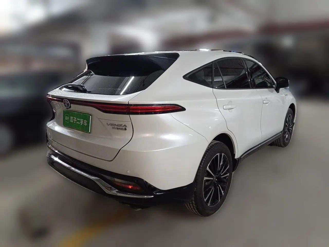 Toyota Venza 2022 Dual-Engine 2.5L CVT Two-Wheel Drive Prestige Edition — миниатюра 6