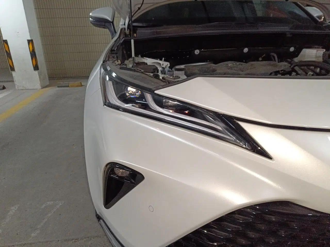Toyota Venza 2022 Dual-Engine 2.5L CVT Two-Wheel Drive Prestige Edition — миниатюра 7