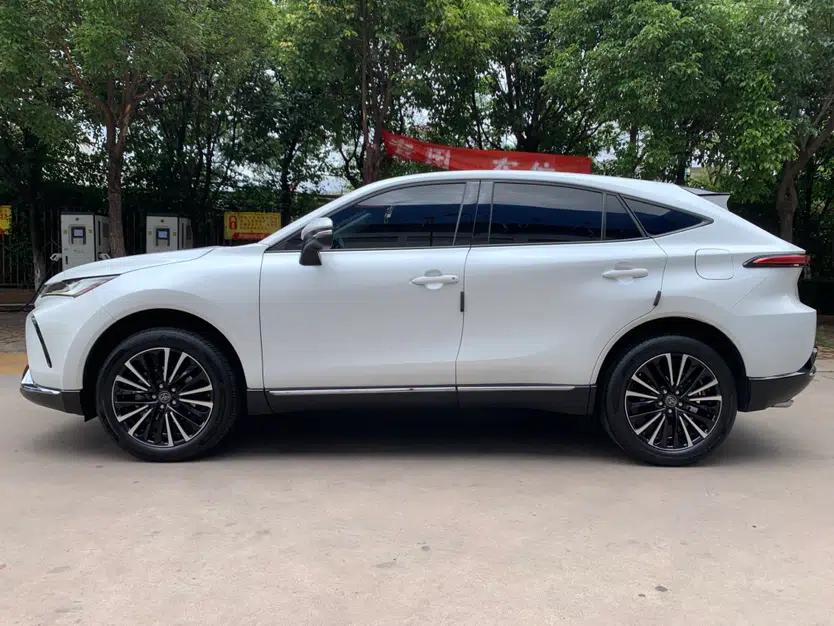 Toyota Venza 2022 2.0L CVT Two-Wheel Drive Prestige Edition — миниатюра 5