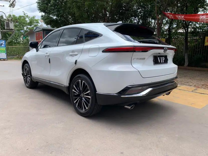 Toyota Venza 2022 2.0L CVT Two-Wheel Drive Prestige Edition — миниатюра 6