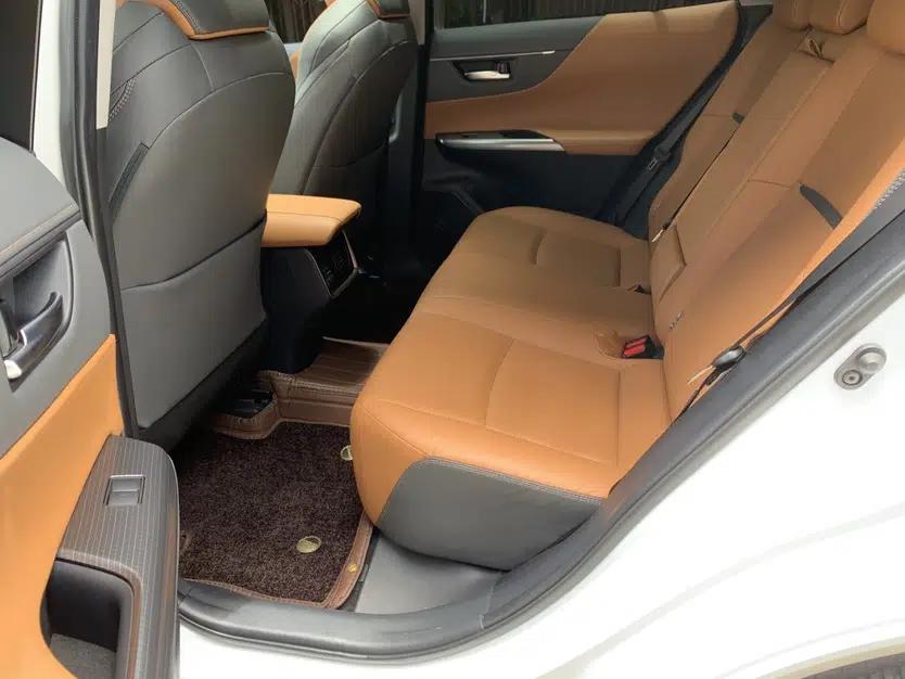 Toyota Venza 2022 2.0L CVT Two-Wheel Drive Prestige Edition — миниатюра 10