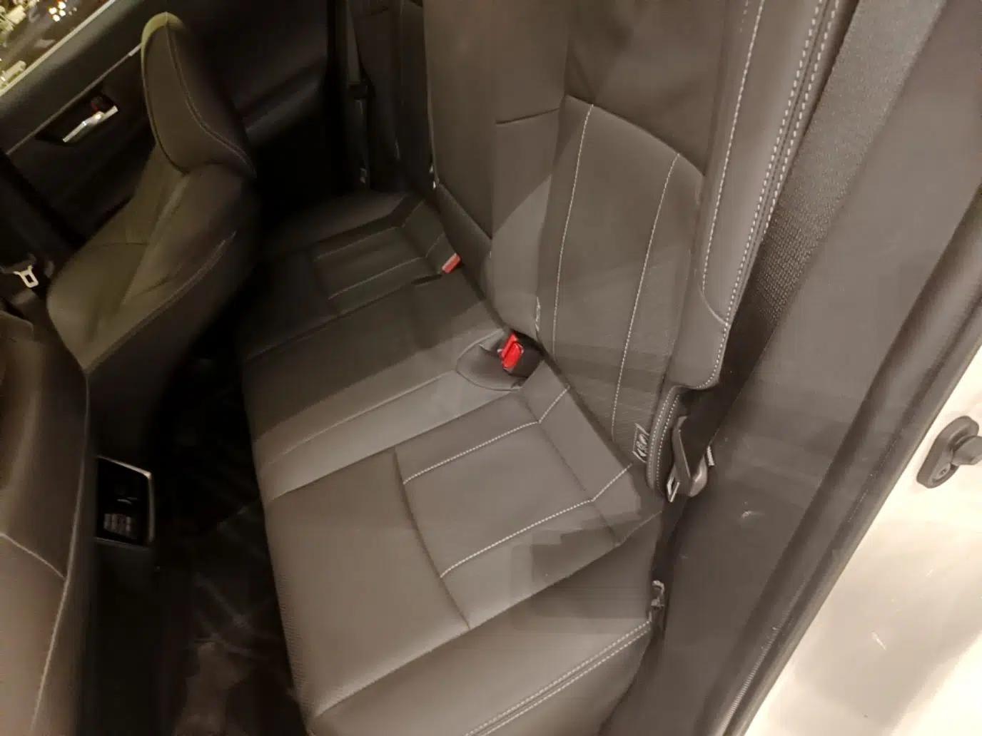 Toyota Harrier 2022 2.0L CVT Two-Wheel Drive Deluxe Edition — миниатюра 20