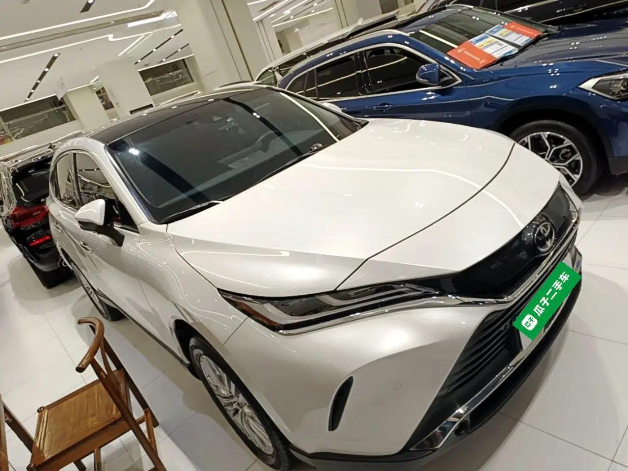 Toyota Harrier 2022 2.0L CVT Two-Wheel Drive Deluxe Edition — миниатюра 3