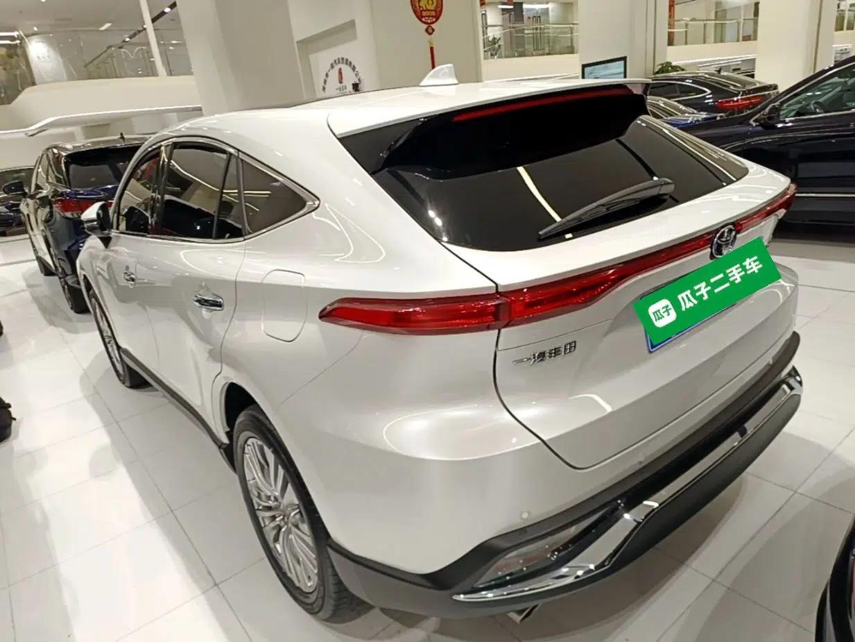 Toyota Harrier 2022 2.0L CVT Two-Wheel Drive Deluxe Edition — миниатюра 4
