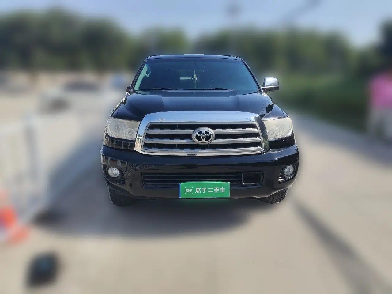 Toyota Sequoia 2017 Toyota Sequoia 5.7 automatic, gasoline, seven‑seat — миниатюра 2