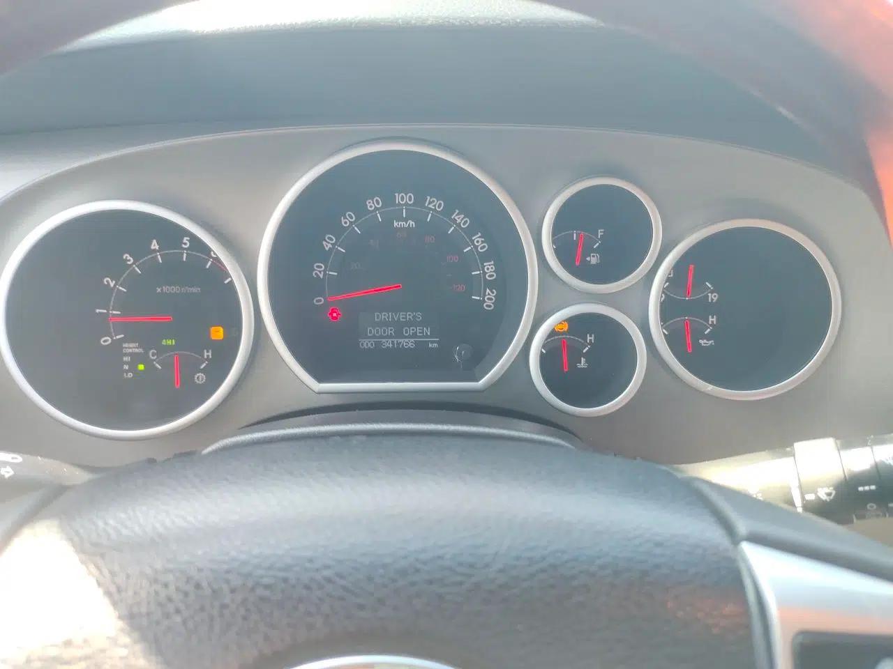 Toyota Sequoia 2017 Toyota Sequoia 5.7 automatic, gasoline, seven‑seat — миниатюра 11