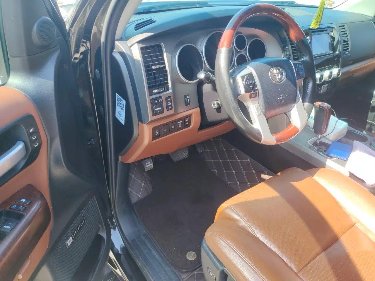 Toyota Sequoia 2017 Toyota Sequoia 5.7 automatic, gasoline, seven‑seat — миниатюра 16
