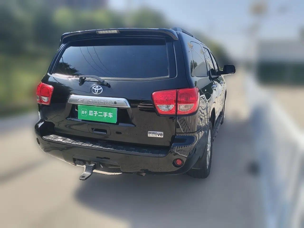 Toyota Sequoia 2017 Toyota Sequoia 5.7 automatic, gasoline, seven‑seat — миниатюра 6