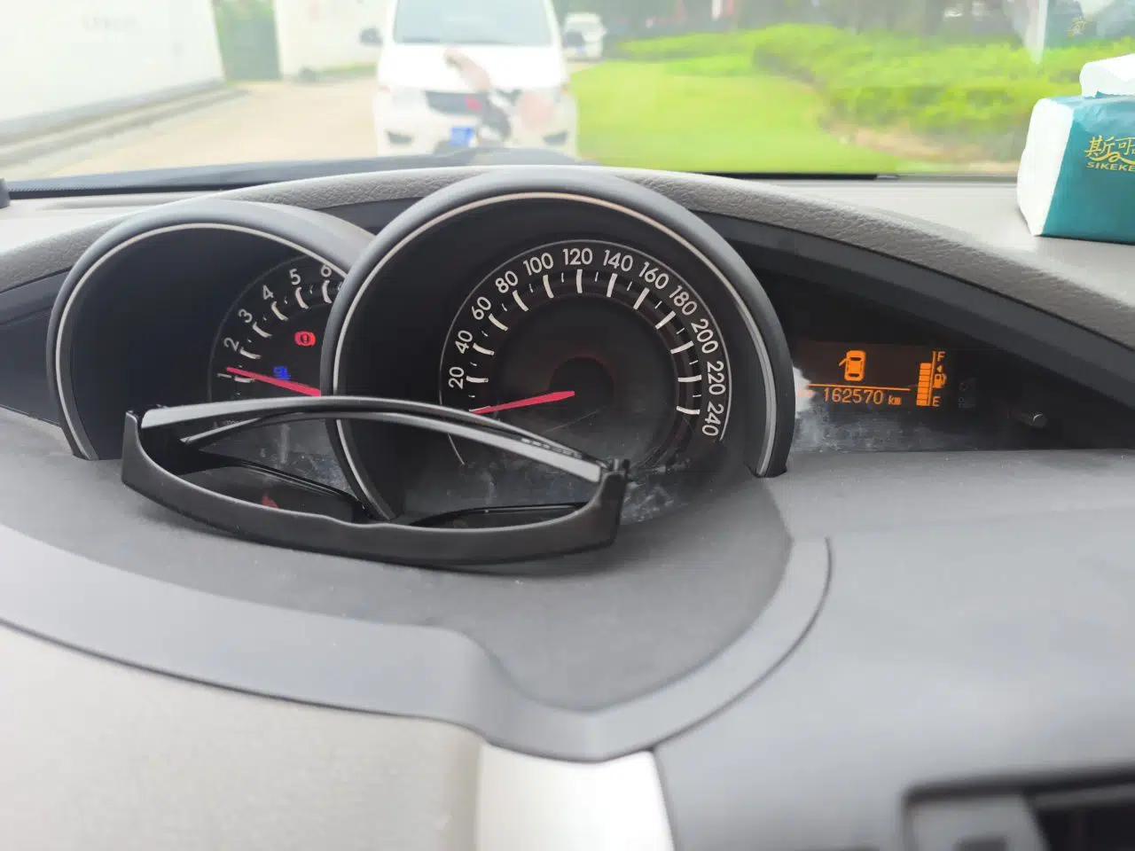 Toyota Verso 2014 Starlight 180E CVT Elite Edition — миниатюра 11