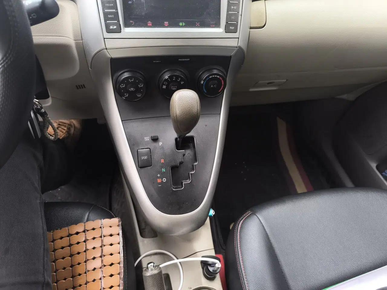 Toyota Verso 2014 Starlight 180E CVT Elite Edition — миниатюра 14