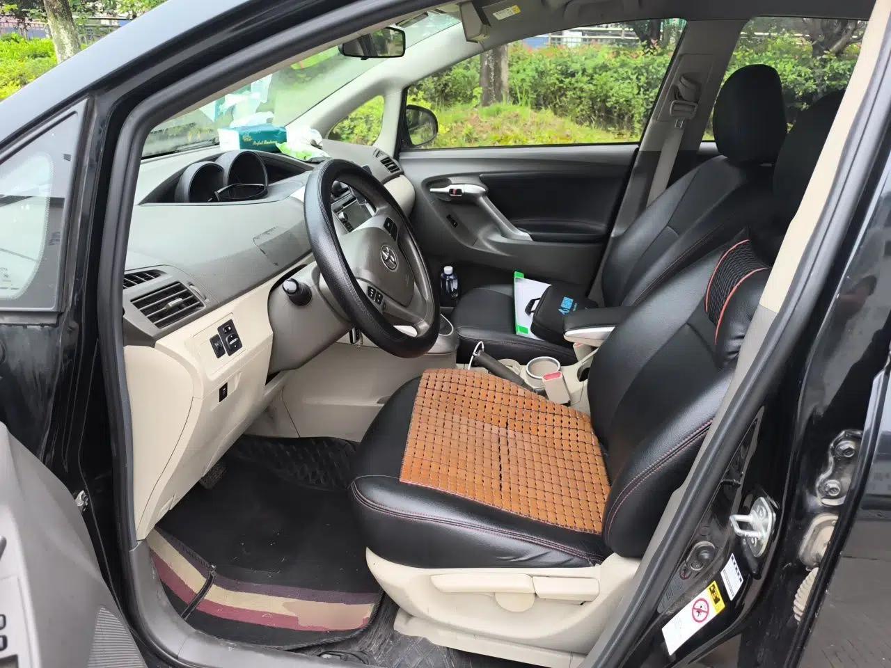 Toyota Verso 2014 Starlight 180E CVT Elite Edition — миниатюра 15