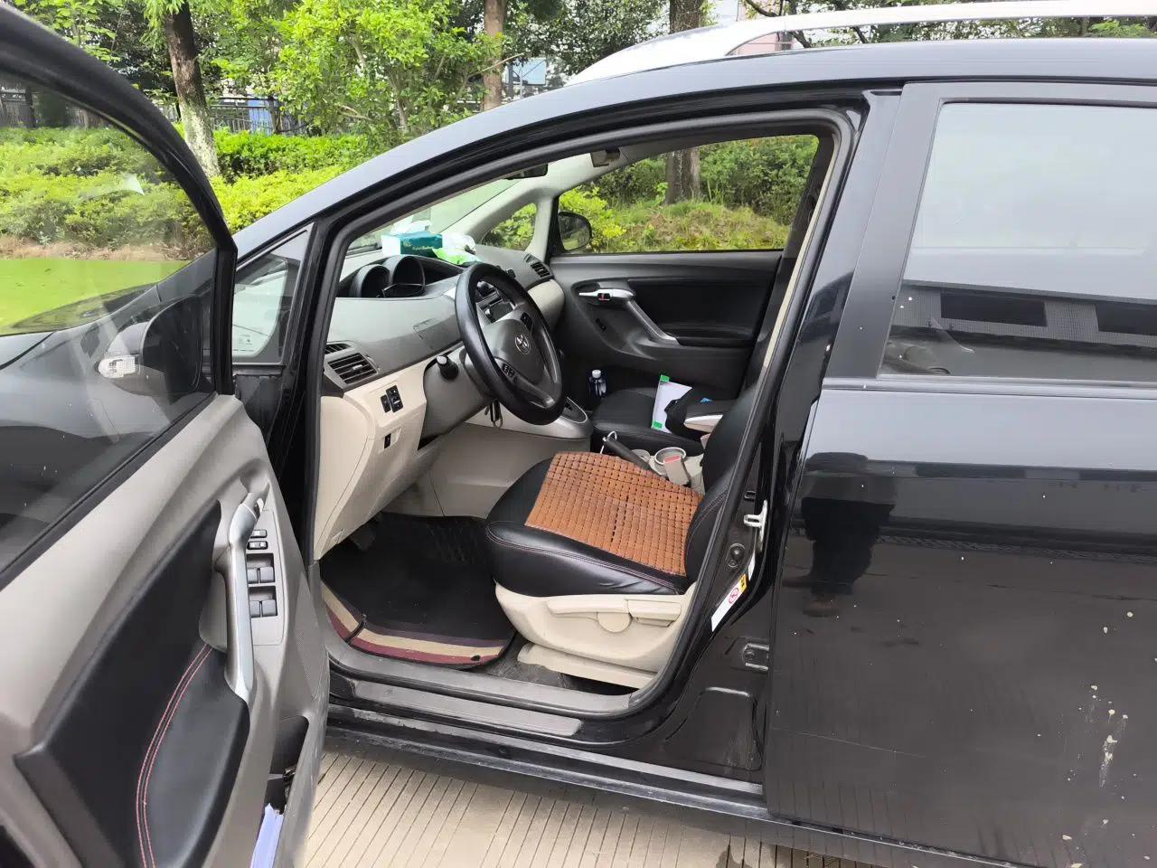Toyota Verso 2014 Starlight 180E CVT Elite Edition — миниатюра 16