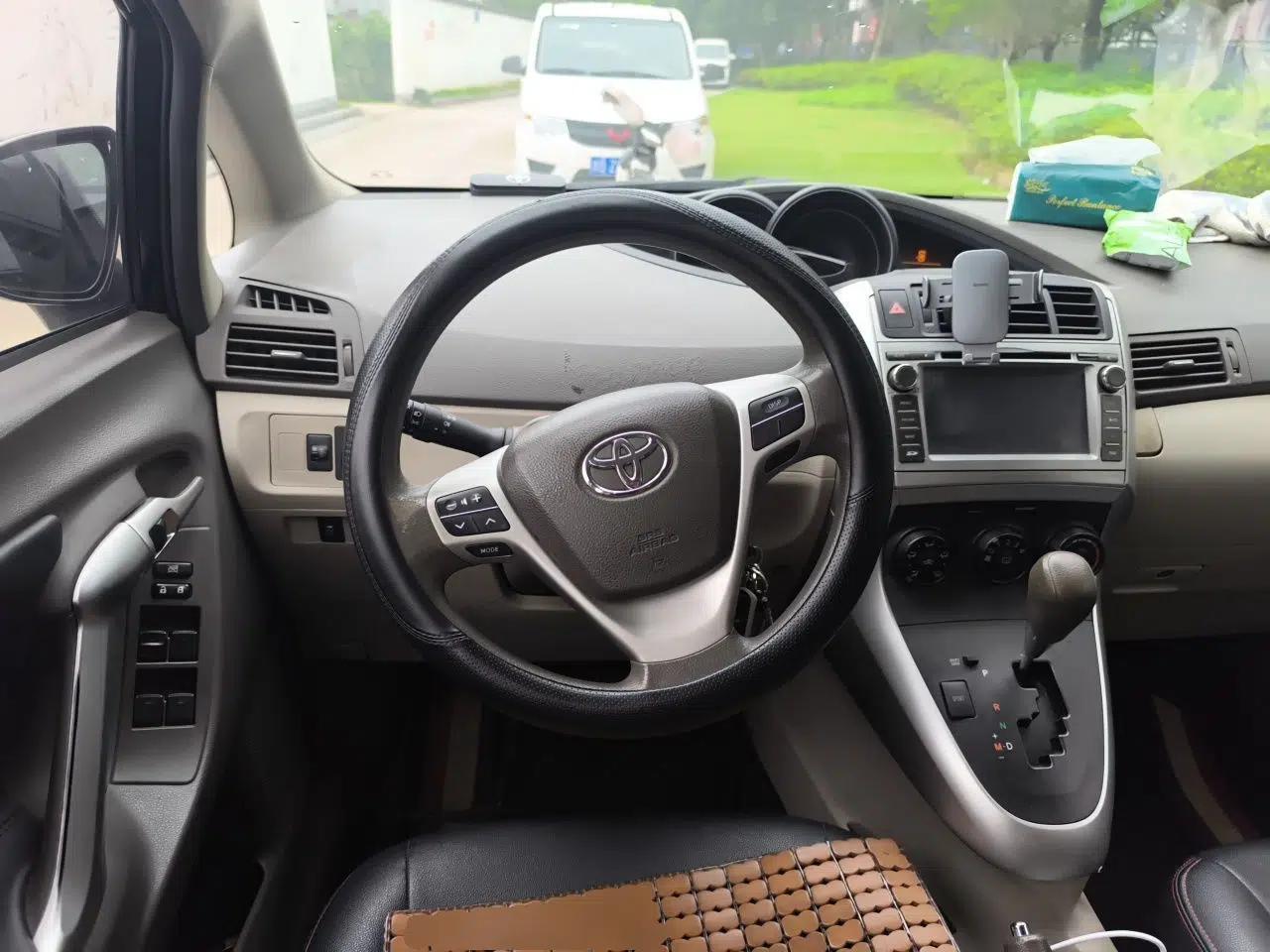 Toyota Verso 2014 Starlight 180E CVT Elite Edition — миниатюра 10
