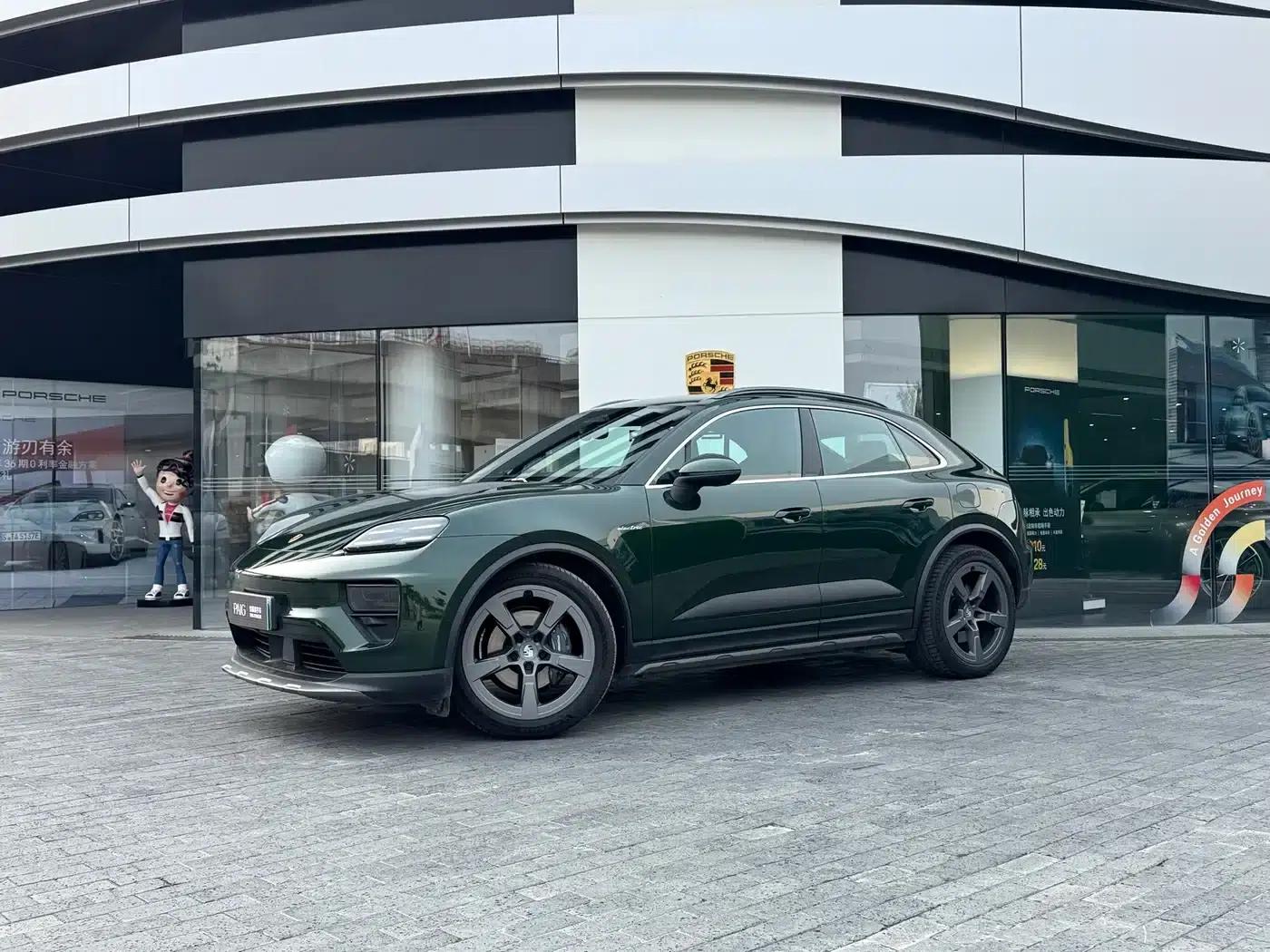 2025 Macan 4 Sport Edition (New Energy) — миниатюра 2