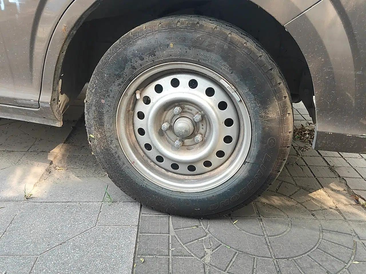 Foton MP-X E 2022 Foton Fengjing G5 2.0L manual gasoline 4‑seat light non‑cargo special operation vehicle — миниатюра 8