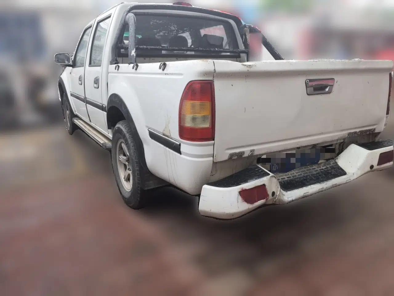 Foton Sapporo Manual 5‑Seater 2.4L — миниатюра 4