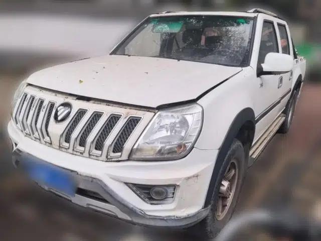 Foton Sapporo Manual 5‑Seater 2.4L