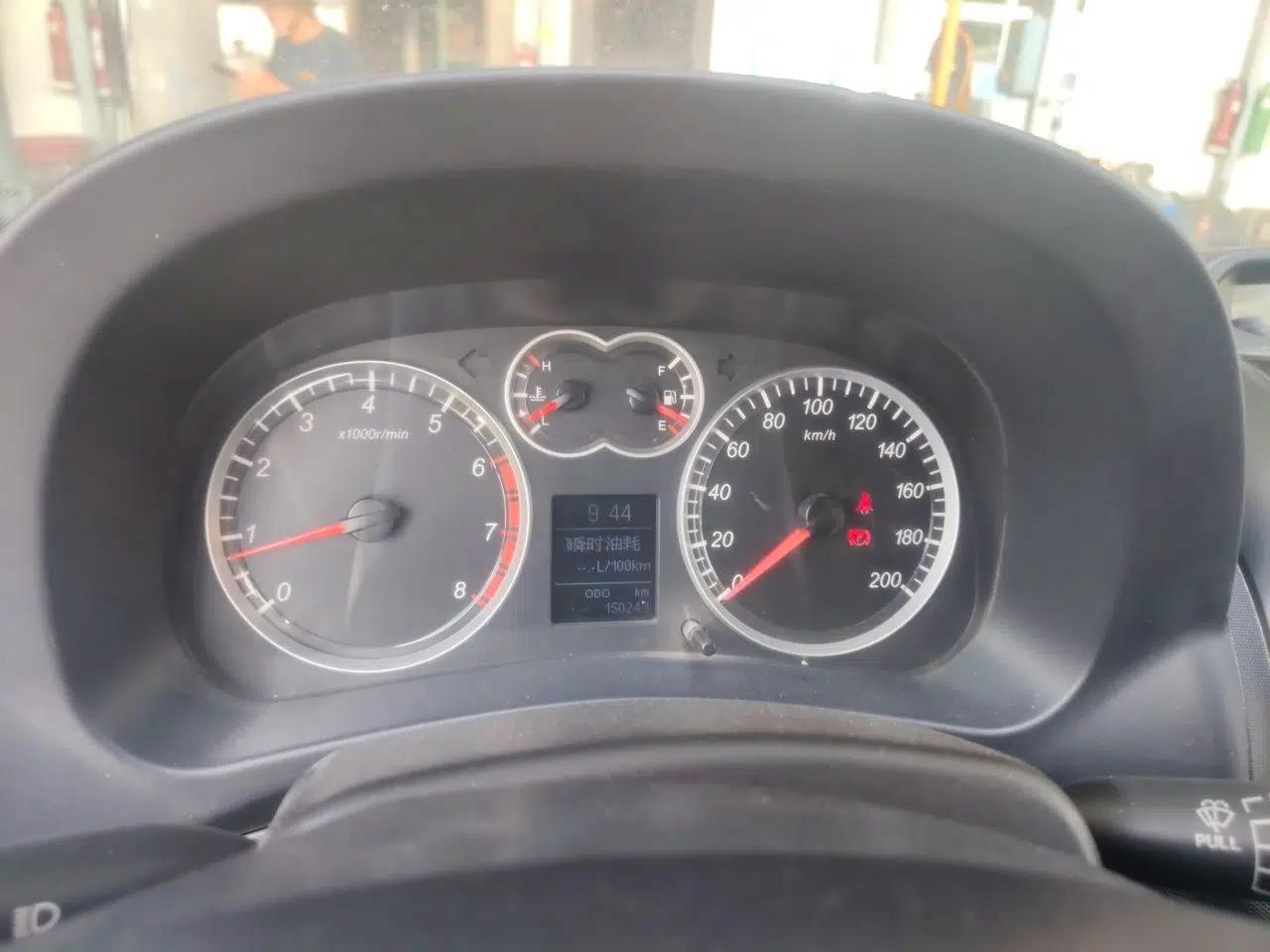 Haval H5 Classic 2013 ZhiZun Edition 2.0T Manual Two-Wheel Drive Elite Model — миниатюра 11