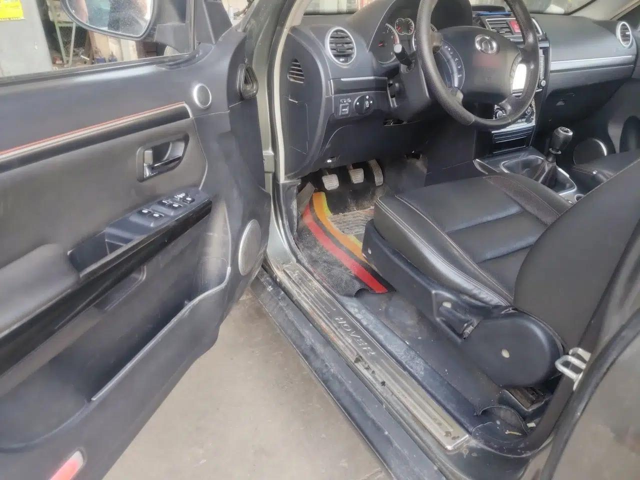 Haval H5 Classic 2013 ZhiZun Edition 2.0T Manual Two-Wheel Drive Elite Model — миниатюра 16