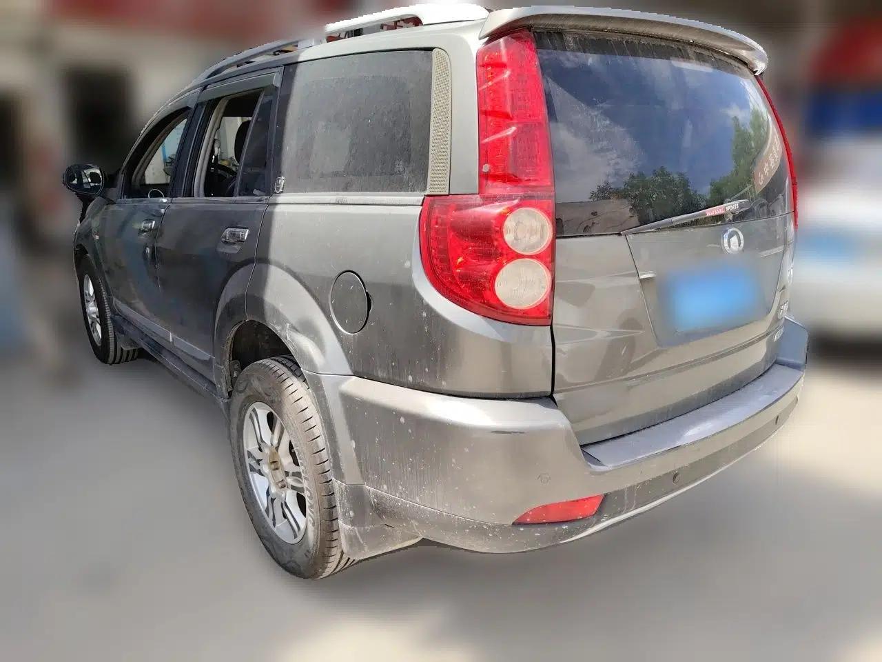 Haval H5 Classic 2013 ZhiZun Edition 2.0T Manual Two-Wheel Drive Elite Model — миниатюра 4