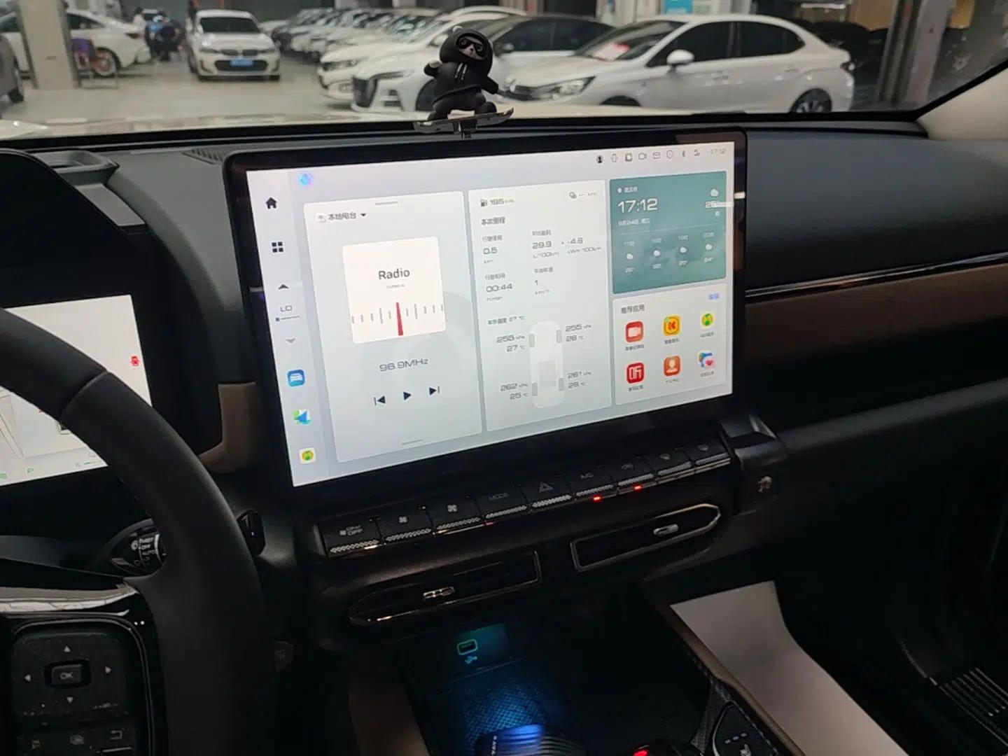 Haval H Dog New Energy 2023 DHT-PHEV 105km Tide Electric Version Plus — миниатюра 15