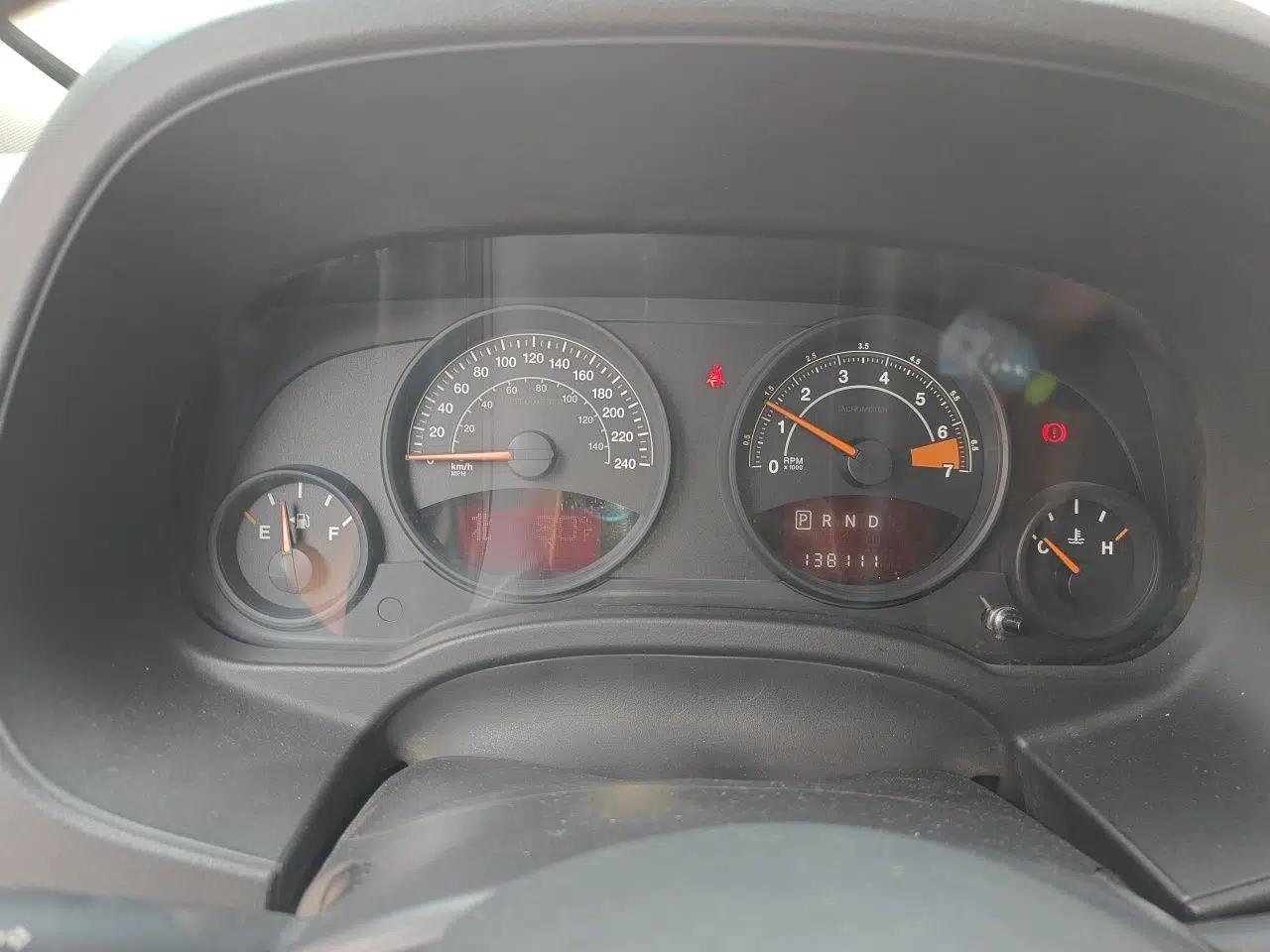 Jeep Patriot 2014 2.0L Sport Enhanced Edition — миниатюра 11