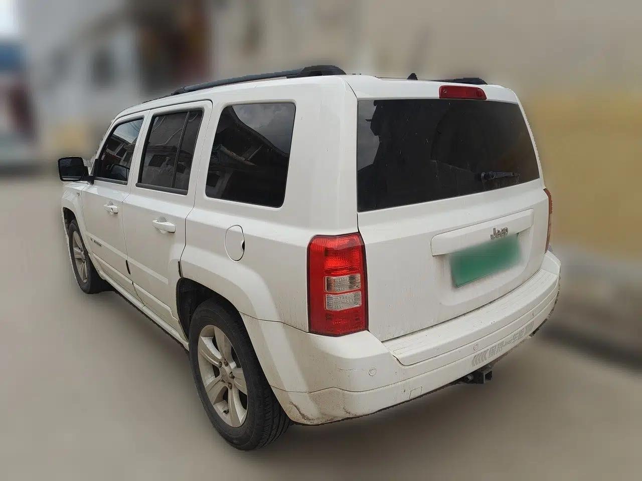 Jeep Patriot 2014 2.0L Sport Enhanced Edition — миниатюра 4