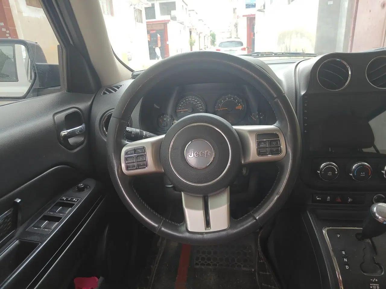 Jeep Patriot 2014 2.0L Sport Enhanced Edition — миниатюра 10