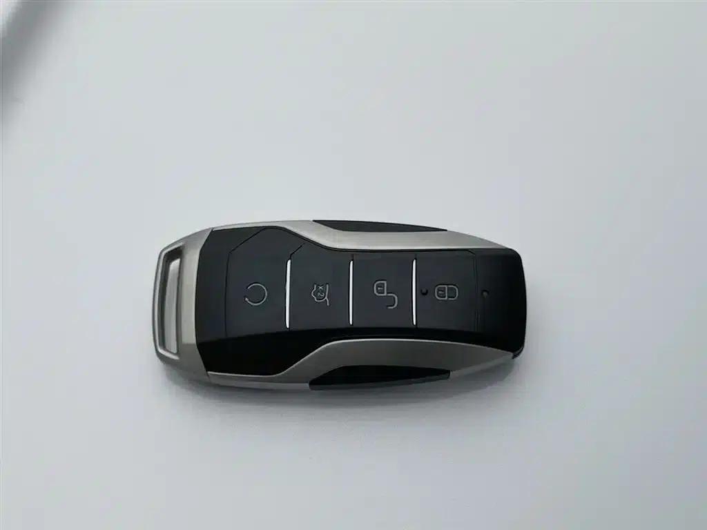 Qin Pro New Energy 2018 DM 1.5TI Automatic Intelligent Connected Sharp Edition — миниатюра 19