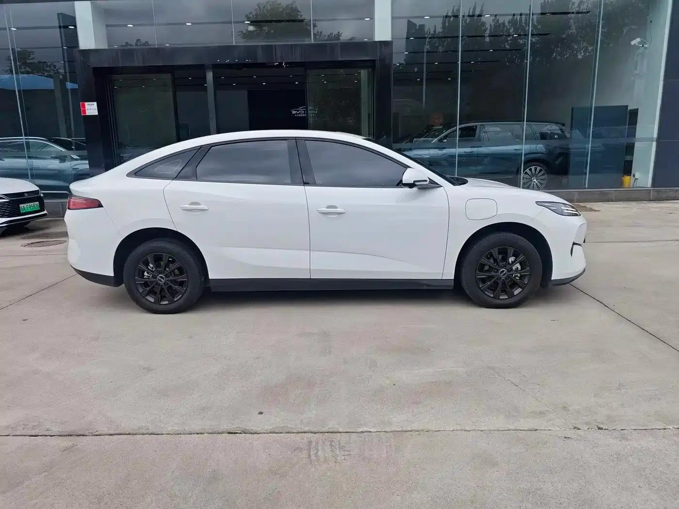 BYD e7 2025 520 Smart Travel Edition — миниатюра 4