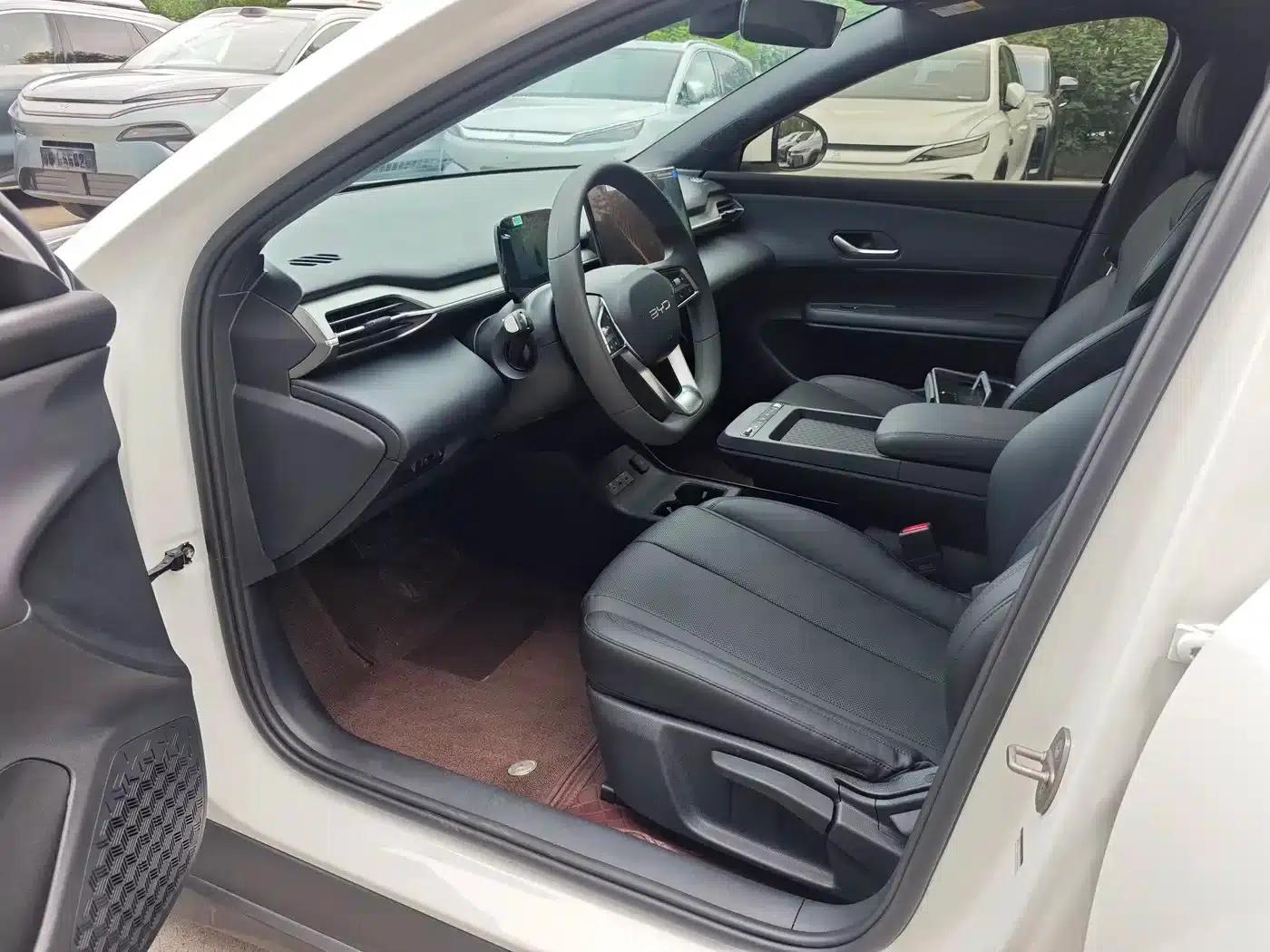 BYD e7 2025 520 Smart Travel Edition — миниатюра 10
