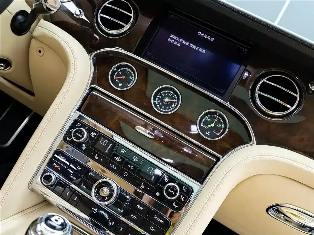 Mulsanne 2015 6.8T Standard Edition — миниатюра 20