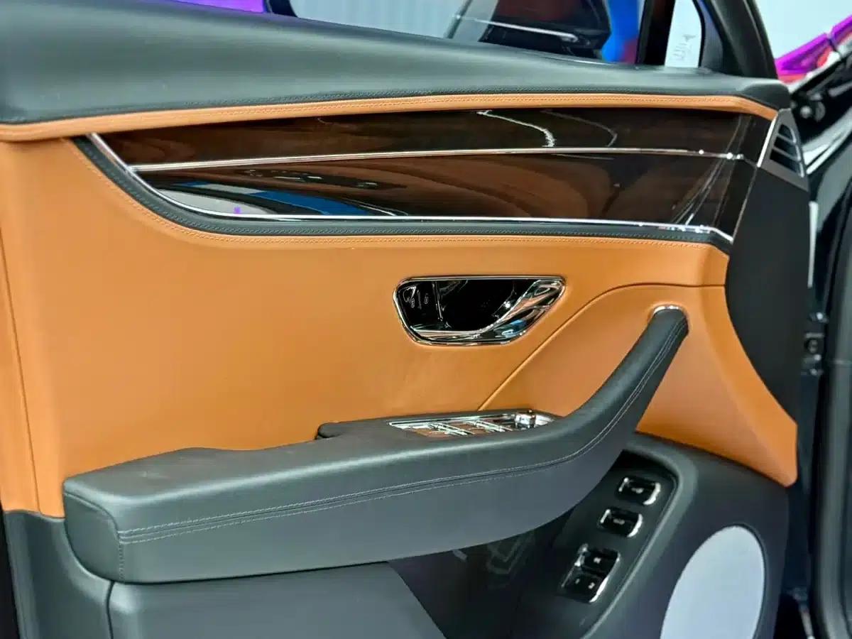2024 Flying Spur Plug-in Hybrid 2.9T V6 Hybrid — миниатюра 13