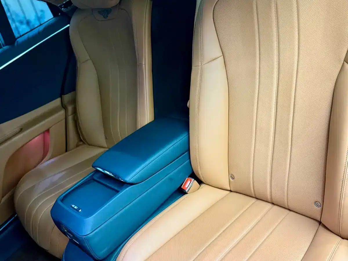 2024 Flying Spur Plug-in Hybrid 2.9T V6 Hybrid — миниатюра 19