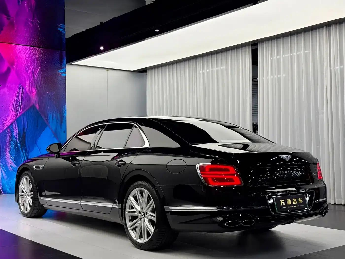 2024 Flying Spur Plug-in Hybrid 2.9T V6 Hybrid — миниатюра 4