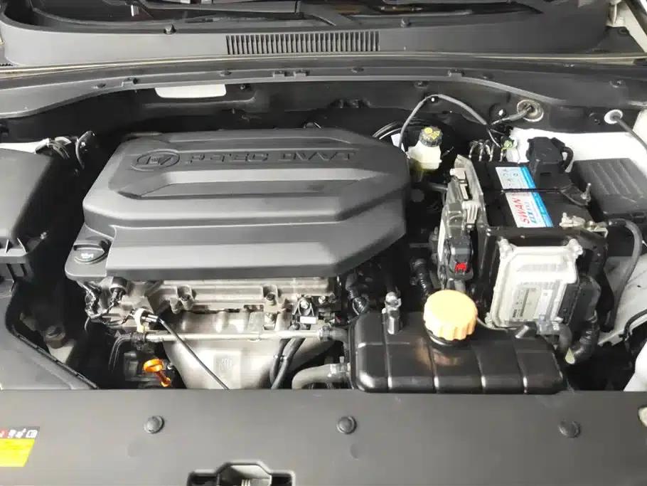 Baojun RS-3 2020 1.5L CVT 24-Hour Online Elite Edition — миниатюра 10