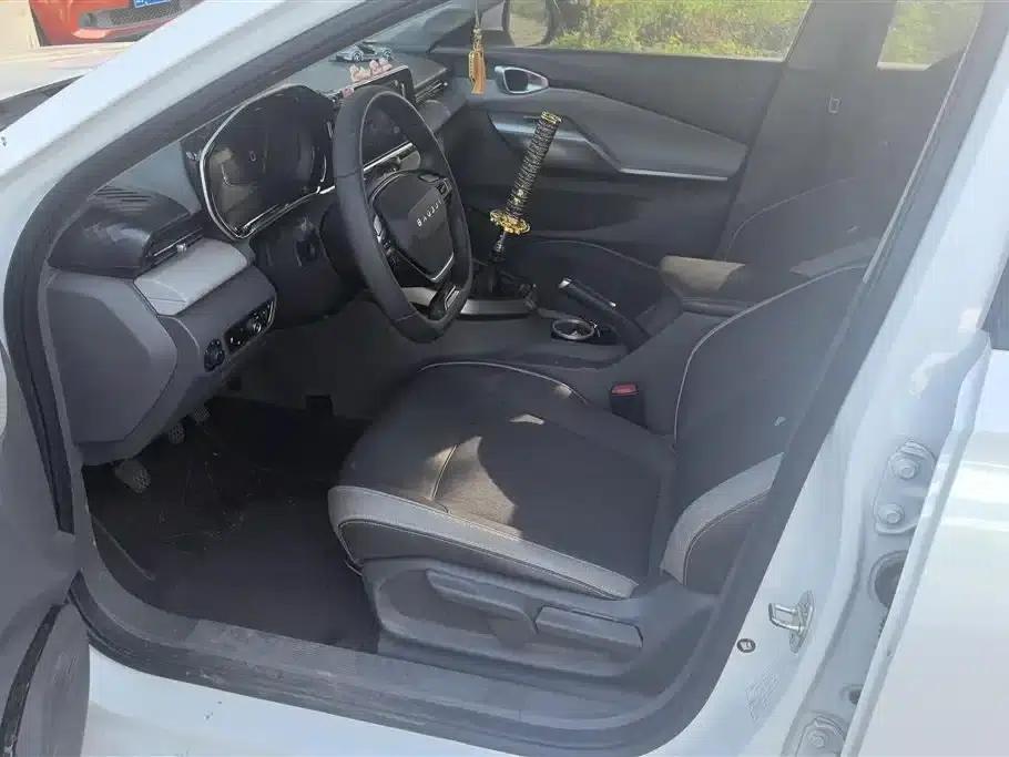 Baojun RC-5 2020 1.5L Manual Smart Luxury Edition — миниатюра 9