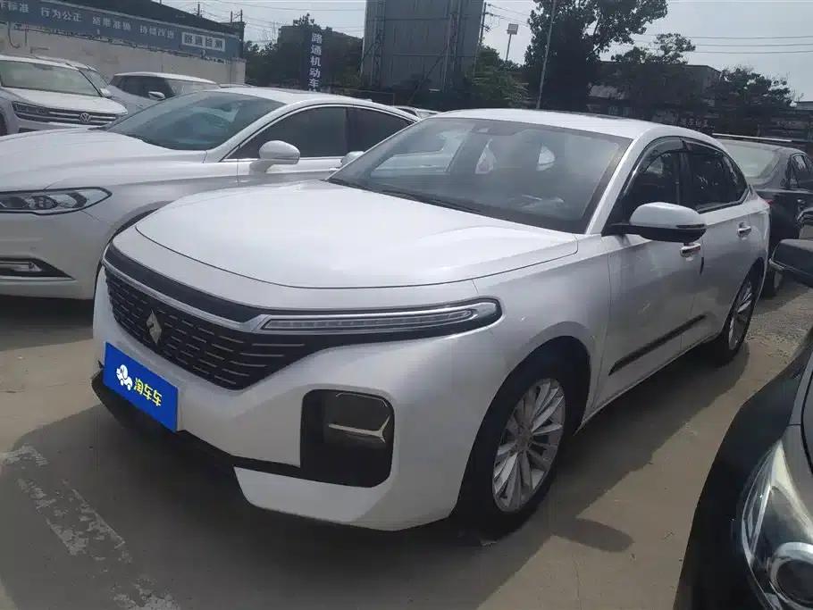Baojun RC-5 2020 RC-5W 1.5T CVT Smart Luxury Edition — миниатюра 1
