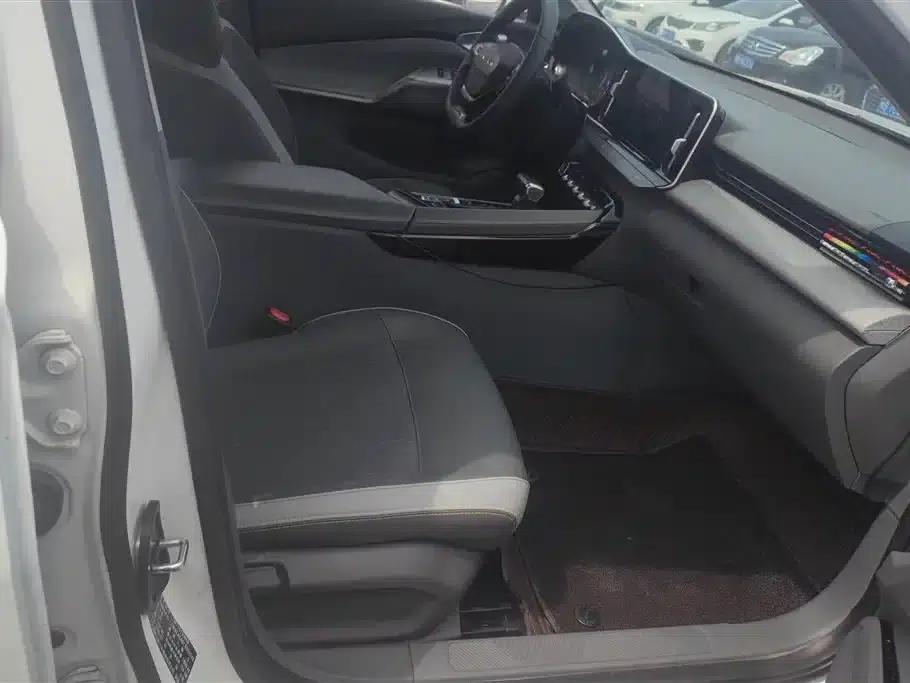 Baojun RC-5 2020 RC-5W 1.5T CVT Smart Luxury Edition — миниатюра 8