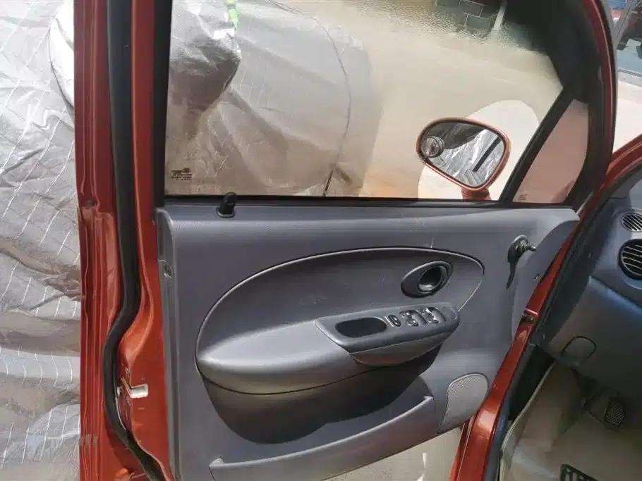 2012 Chevrolet Spark (Facelift) 1.0L Manual P-TEC Comfort Model — миниатюра 7