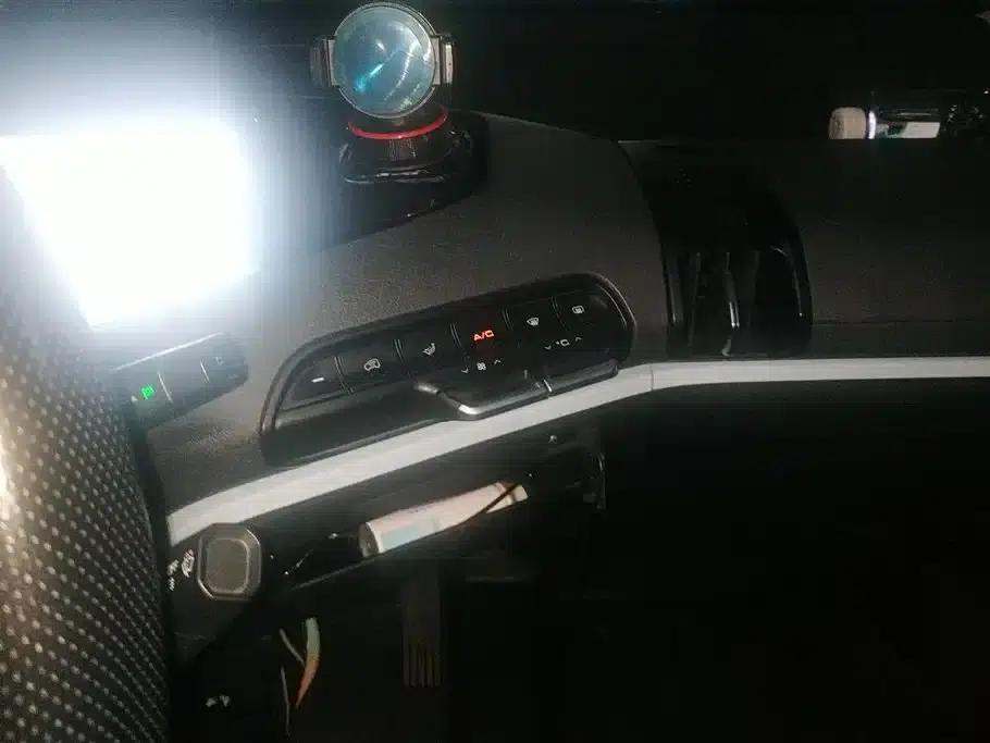 Baojun E300 2020 Plus Interstellar Smart Edition — миниатюра 13