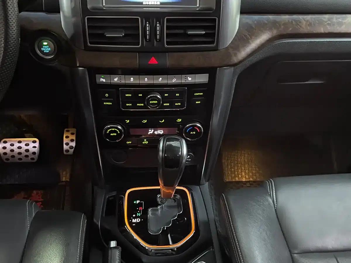 Beijing BJ80 2016 2.3T Automatic Premium Edition — миниатюра 11
