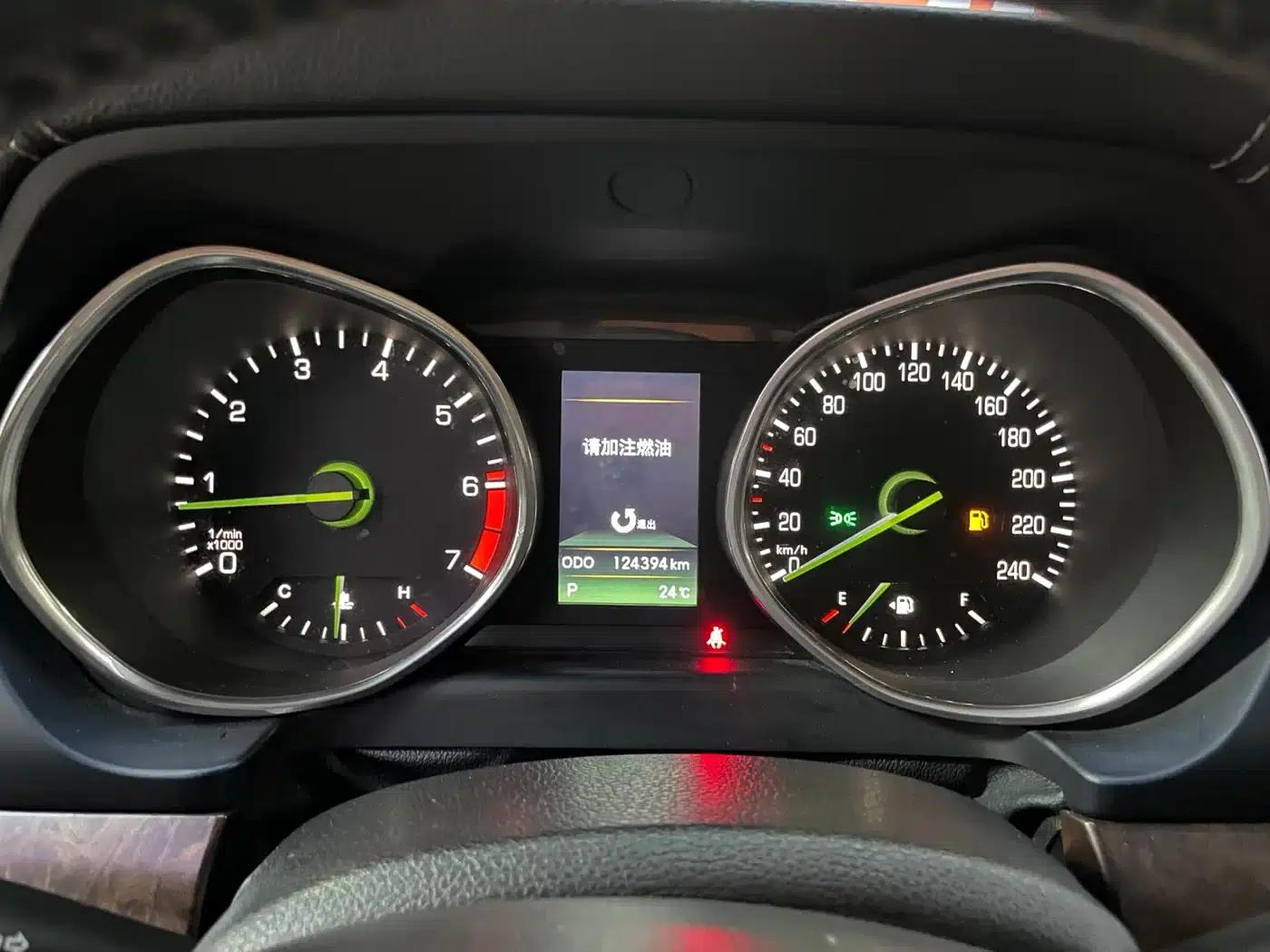 Beijing BJ80 2016 2.3T Automatic Premium Edition — миниатюра 14