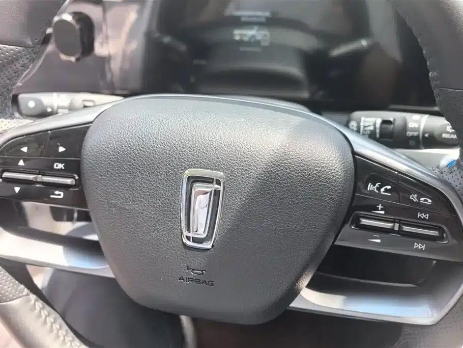 Bestune T55 2023 1.5T Automatic Leap Forward Edition — миниатюра 15
