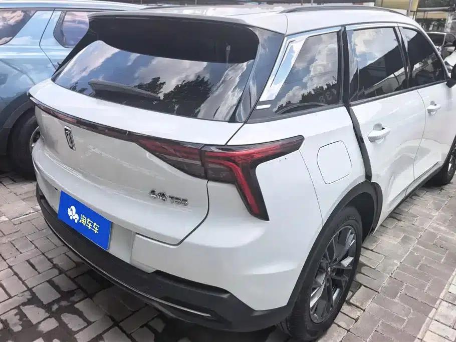 Bestune T55 2023 1.5T Automatic Leap Forward Edition — миниатюра 3