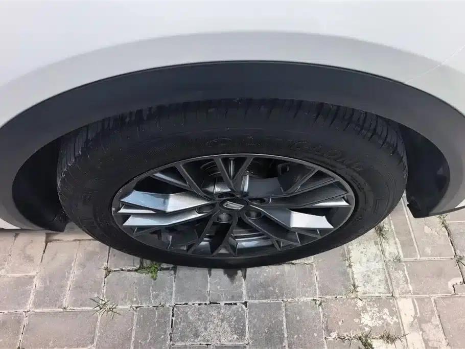Bestune T55 2023 1.5T Automatic Leap Forward Edition — миниатюра 6