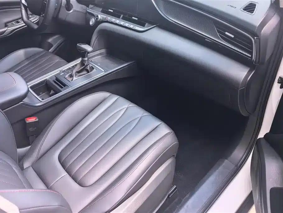 Bestune T55 2023 1.5T Automatic Leap Forward Edition — миниатюра 8