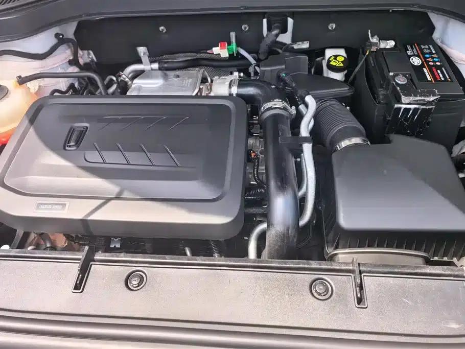 Bestune T55 2023 1.5T Automatic Leap Forward Edition — миниатюра 10